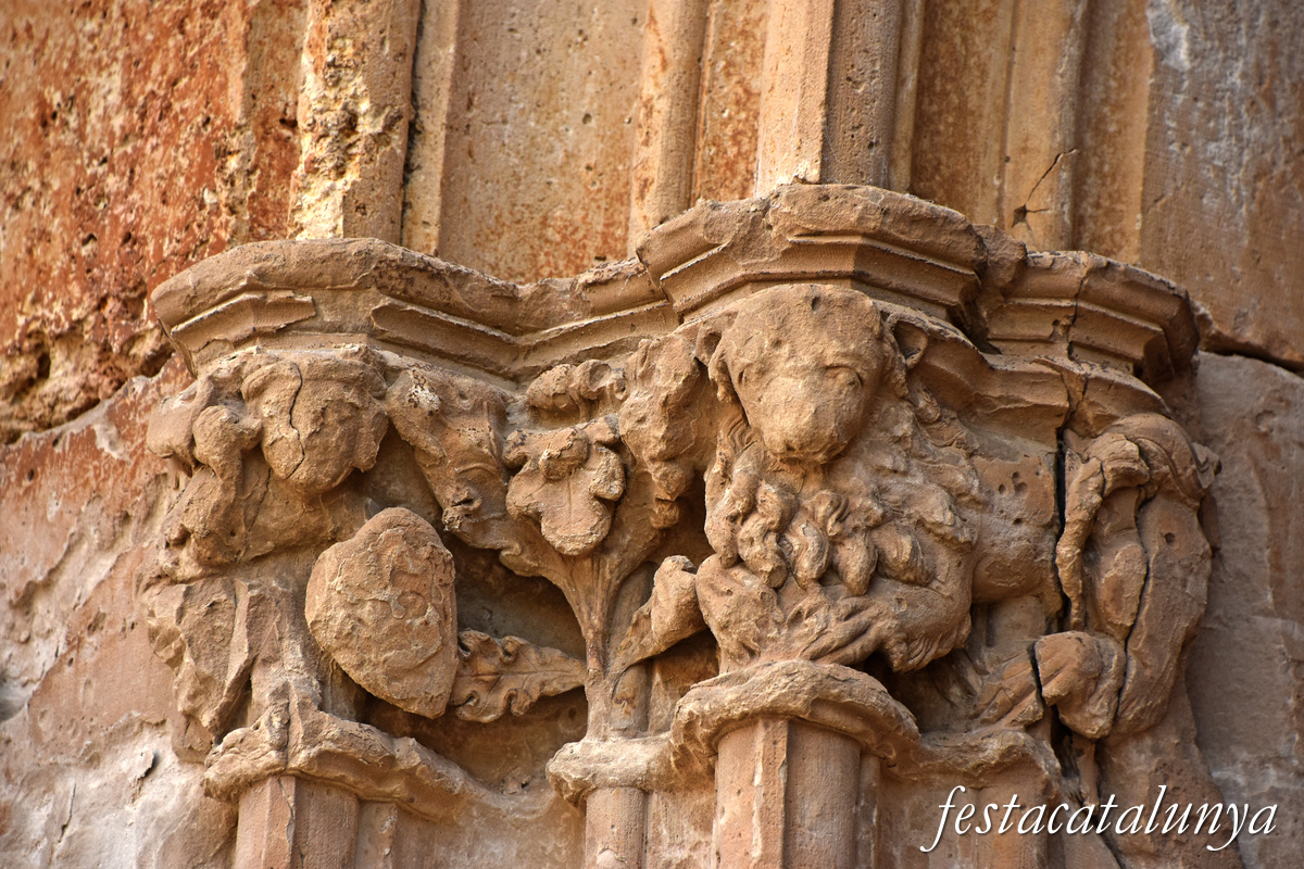 Aiguamúrcia - Porta reial d'accés al claustre del monestir de Santes Creus 