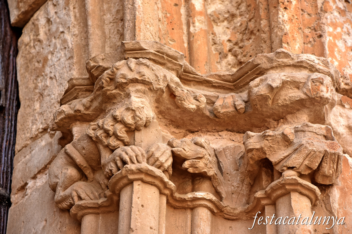 Aiguamúrcia - Porta reial d'accés al claustre del monestir de Santes Creus 