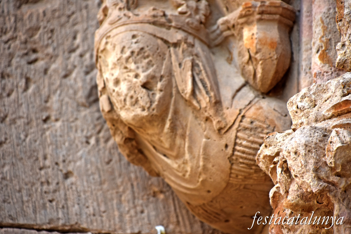 Aiguamúrcia - Porta reial d'accés al claustre del monestir de Santes Creus