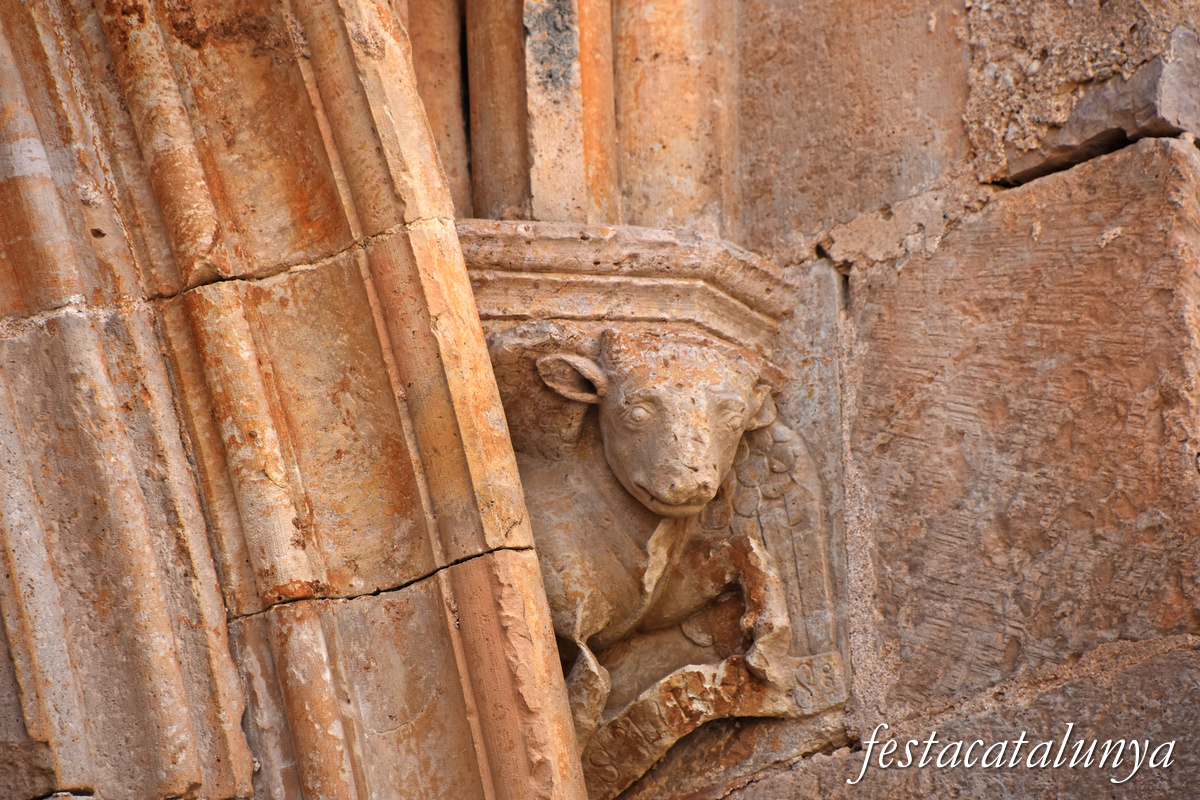 Aiguamúrcia - Porta reial d'accés al claustre del monestir de Santes Creus