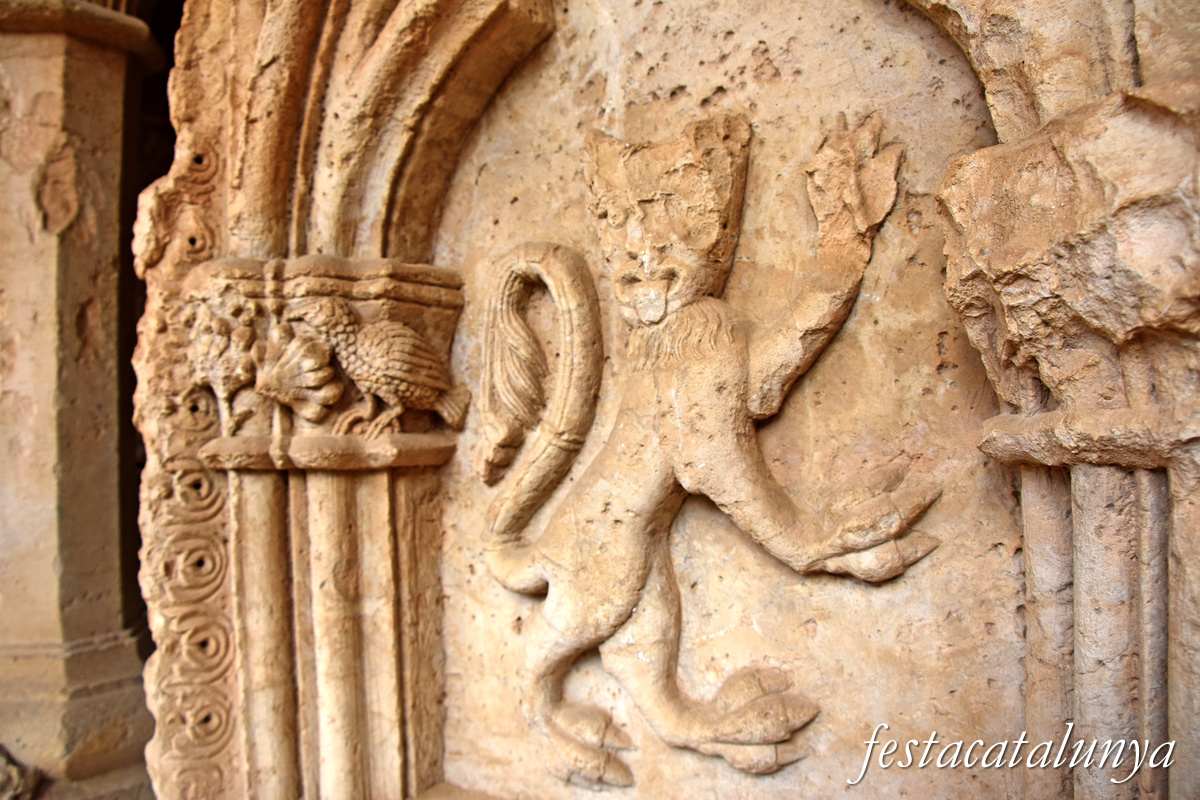 Aiguamúrcia - Sepultures nobiliàries del claustre del monestir de Santes Creus - Família Queralt
