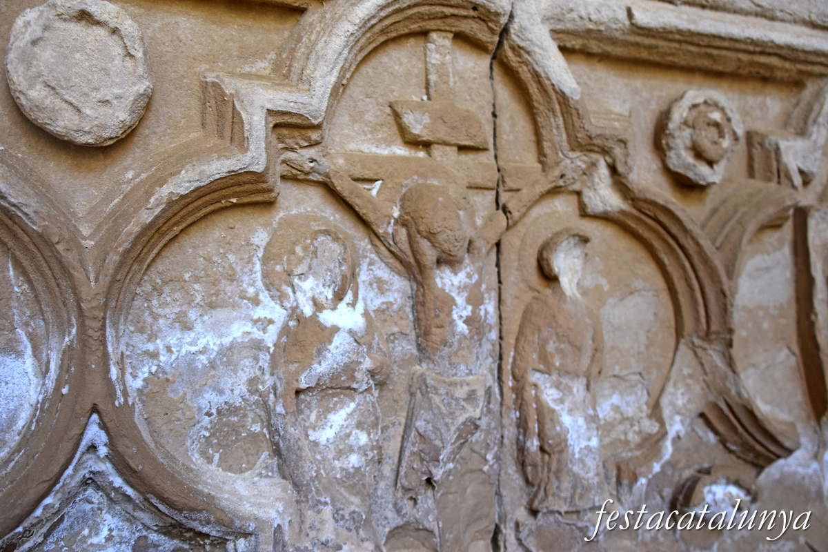 Aiguamúrcia - Sepultures nobiliàries del claustre del monestir de Santes Creus - Guillem de Salbà i la seva família 