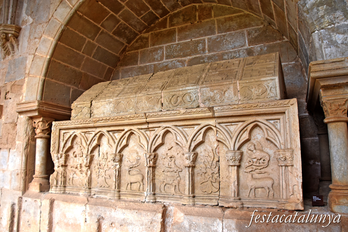 Aiguamúrcia - Sepultures nobiliàries del claustre del monestir de Santes Creus - Jaume de Cervera i la seva muller
