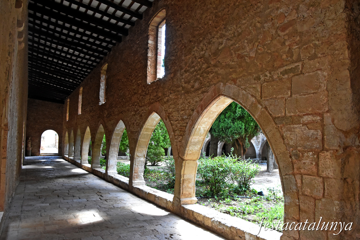 Aiguamúrcia - Claustre Posterior del monestir de Santes Creus 