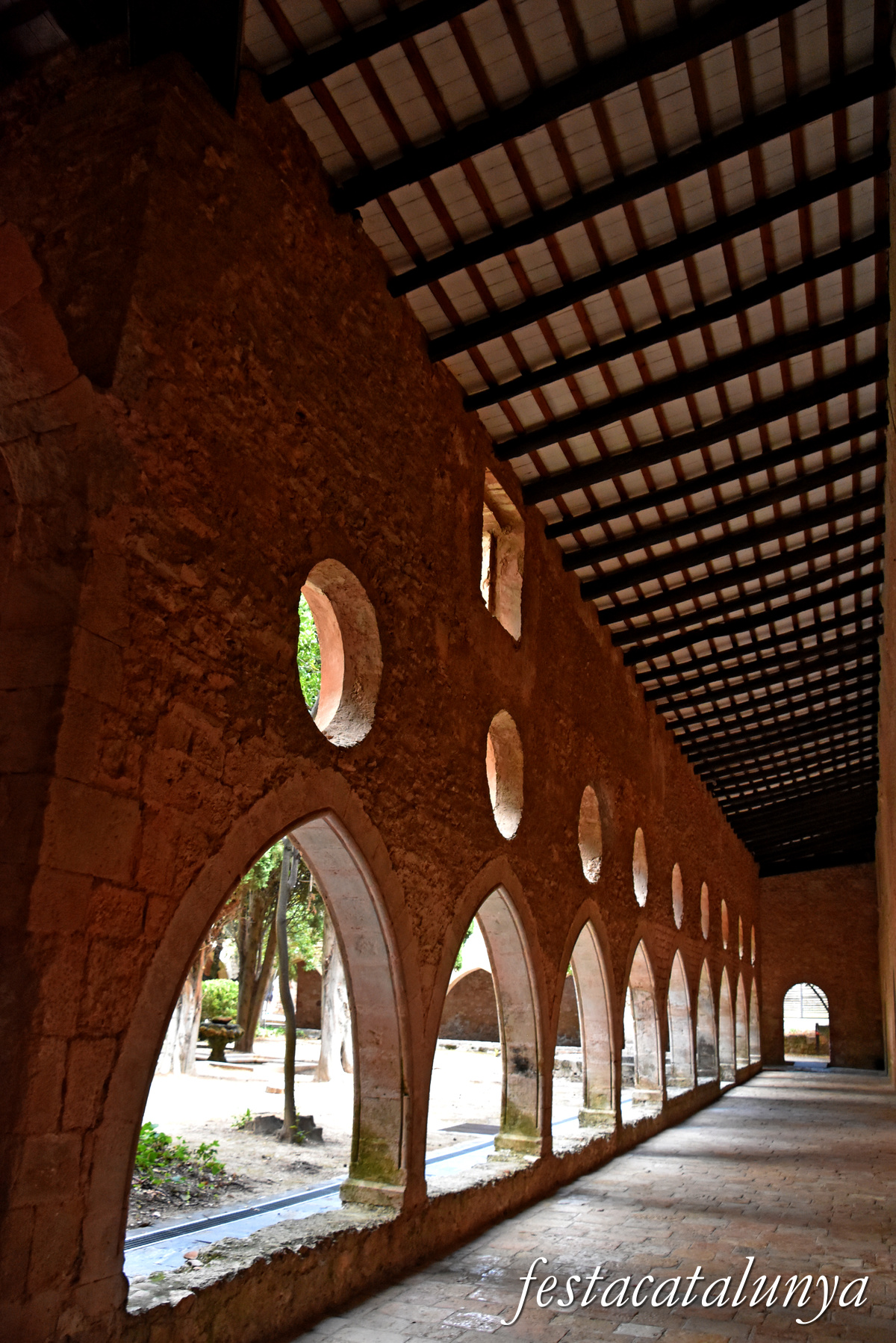 Aiguamúrcia - Claustre Posterior del monestir de Santes Creus 