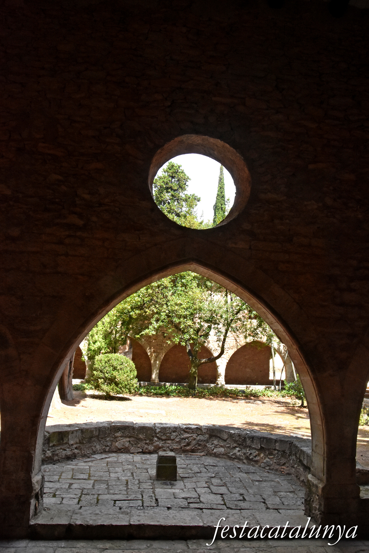 Aiguamúrcia - Claustre Posterior del monestir de Santes Creus 