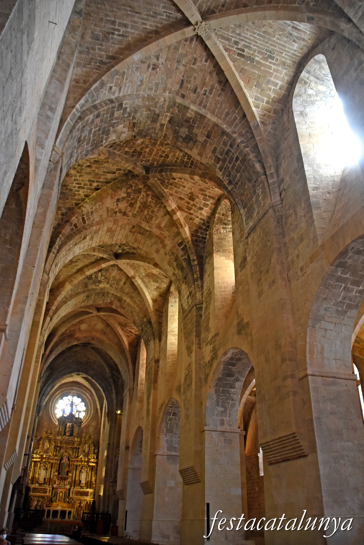 Aiguamúrcia - Església del monestir de Santes Creus - Interior 