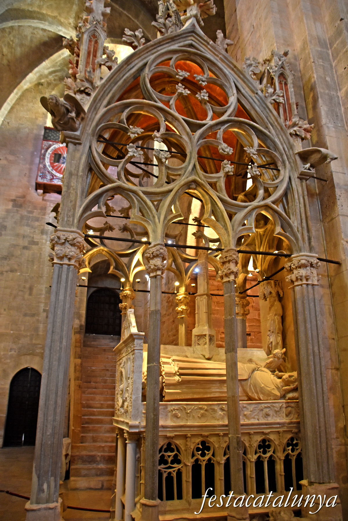 Aiguamúrcia - Sepulcre del Rei Jaume II i Blanca d'Anjou al monestir de Santes Creus