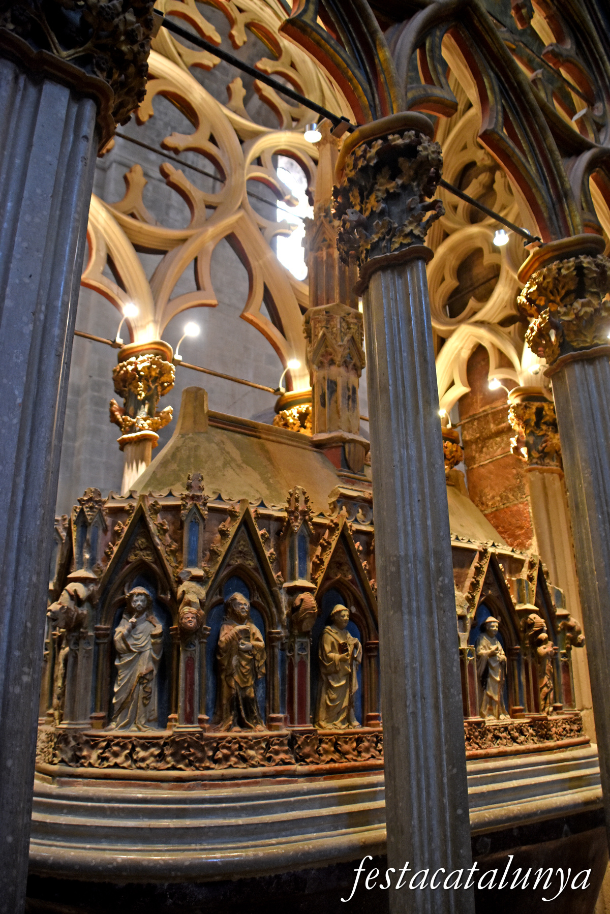 Aiguamúrcia - Sepulcre del Rei Pere el Gran al monestir de Santes Creus
