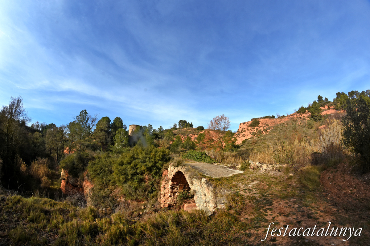 Sarral - Església romànica de Sant Pere d'Anguera - Pont