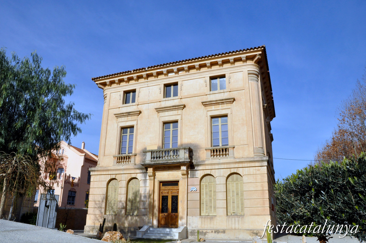 La Torre Nova, ca n'Olivella o villa Glòria a Teià