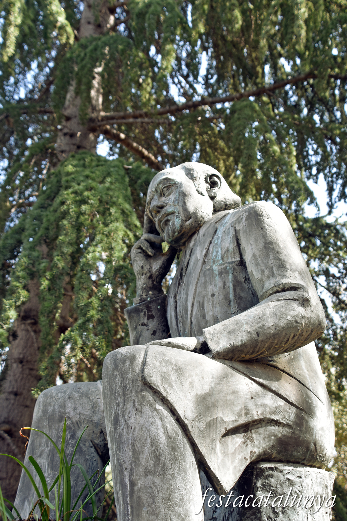 Mollet del Vallès - Monument a Joan Abelló - A l'Escola 