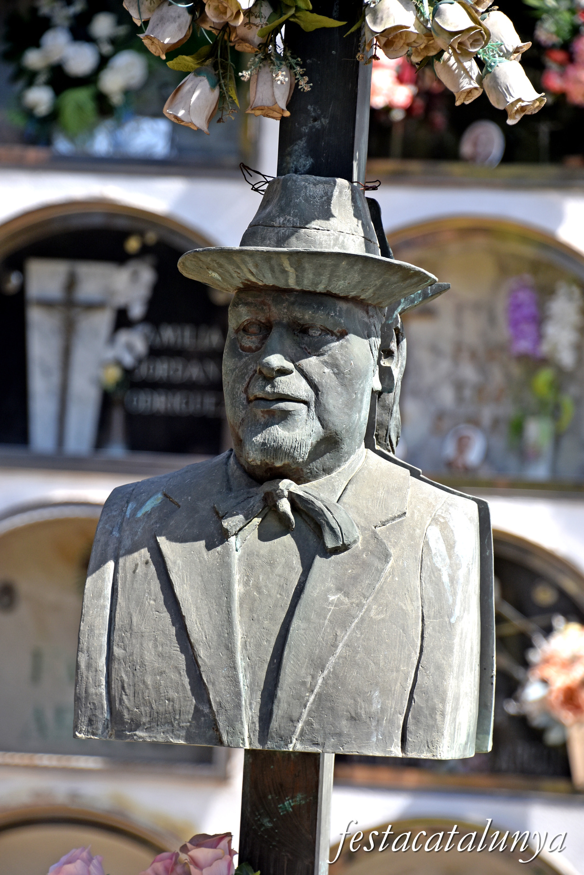 Mollet del Vallès - Monument a Joan Abelló - Bust al cementiri