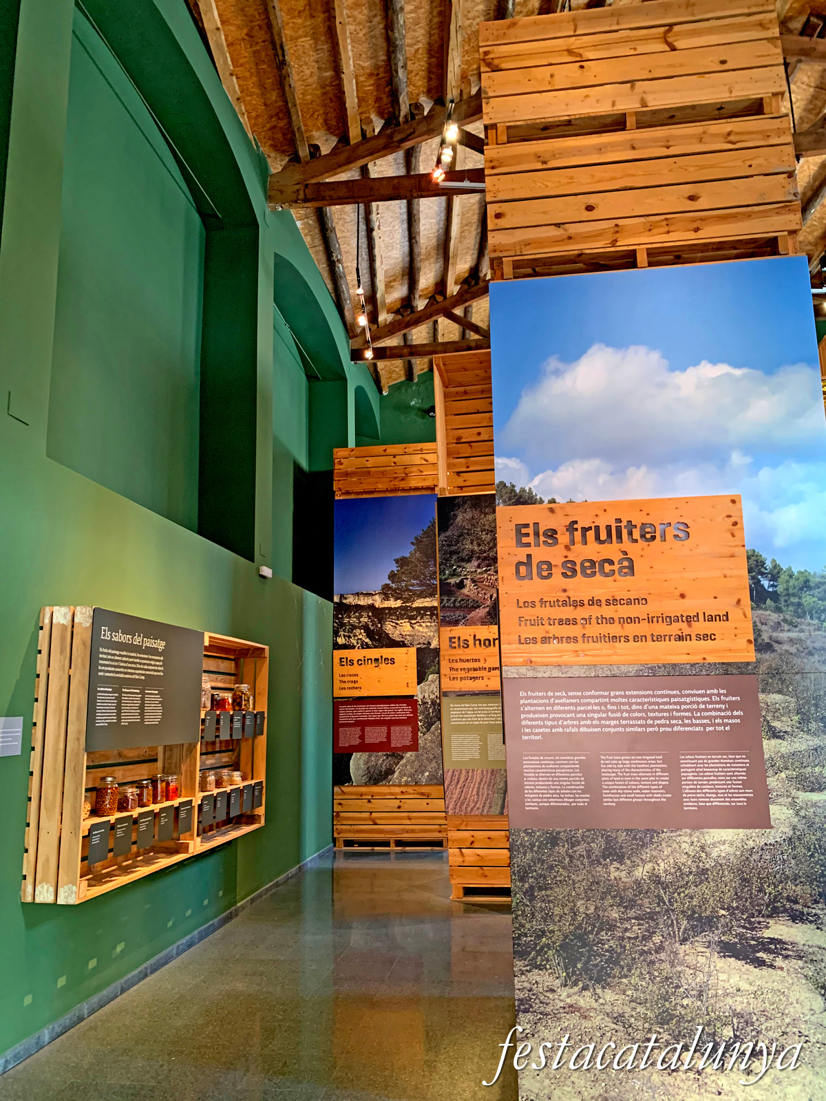 Riudecanyes - Centre d'Interpretació dels Fruits del Paisatge