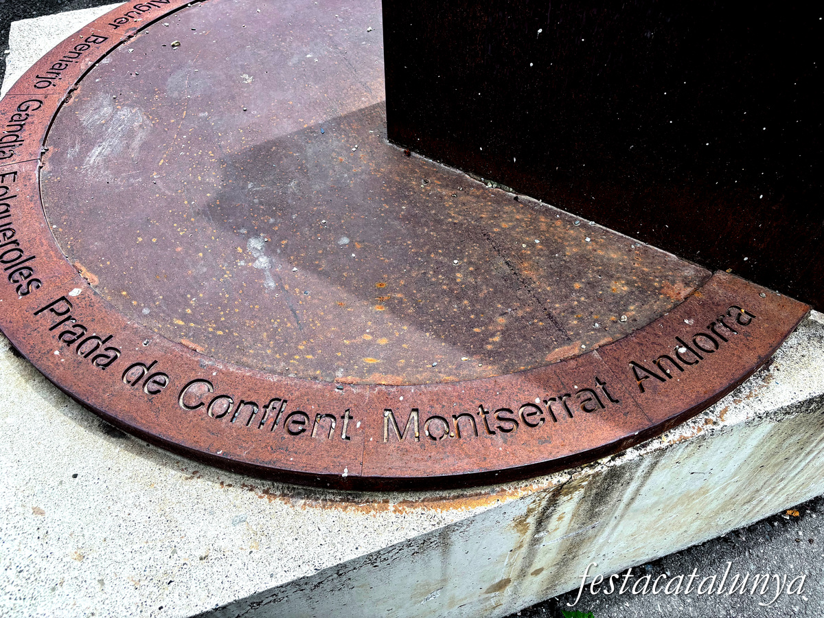 Organyà - Passejada pel nucli històric - Monument de les Homilies dins la Ruta de la Llengua Catalana
