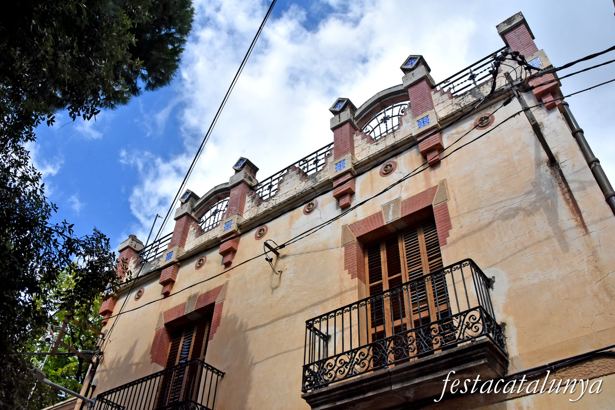 Sant Andreu de Llavaneres - Carrer Pintors Masriera - Masoveria de Can Farnés
