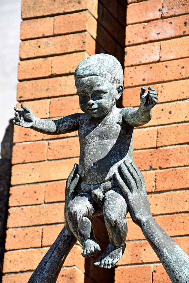 Monument a l'Estatut de l'any 1979 de les Masies de Roda ***