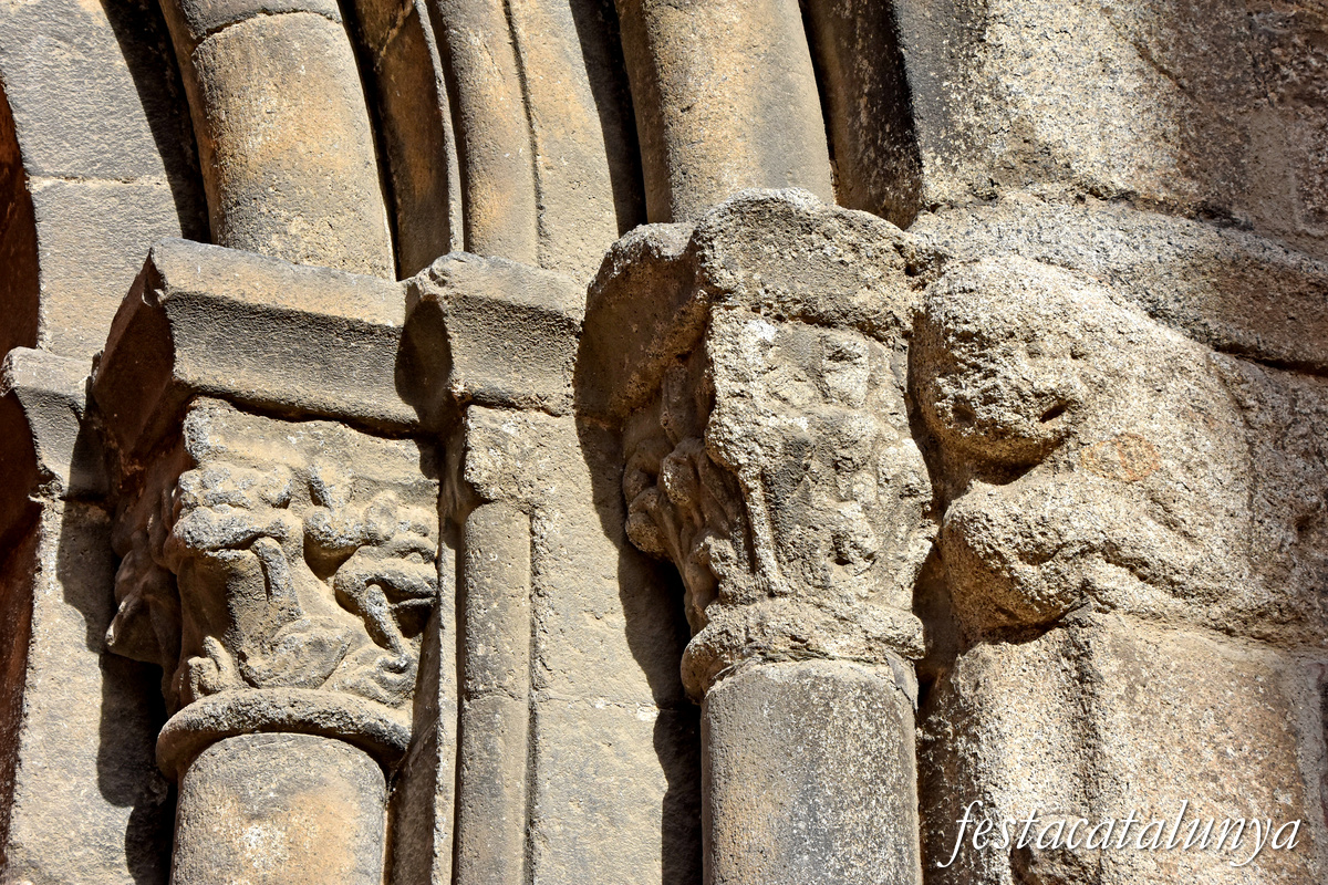 La Seu d'Urgell - Façana de ponent de la catedral de Santa Maria