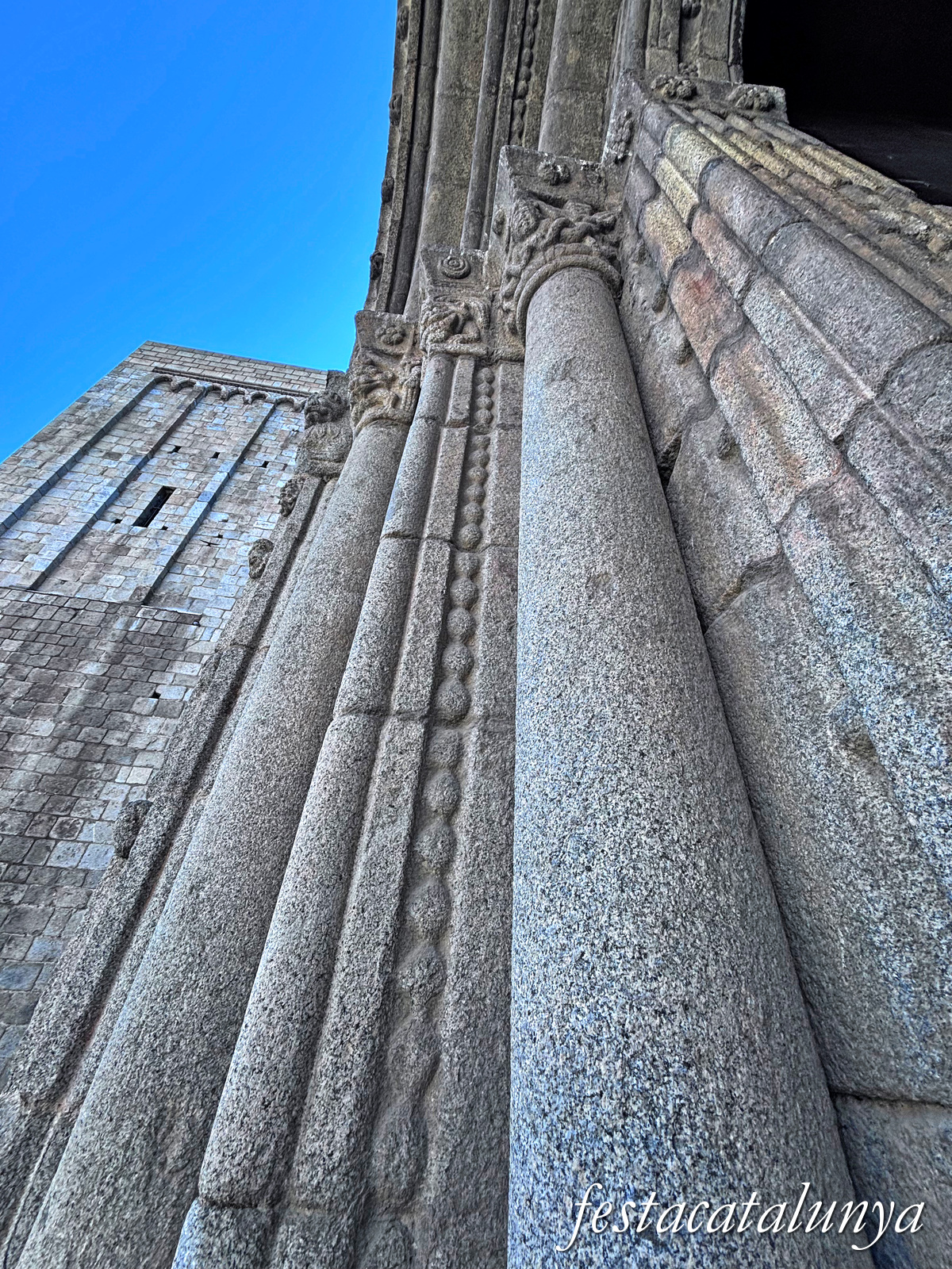 La Seu d'Urgell - Façana nord de la catedral de Santa Maria
