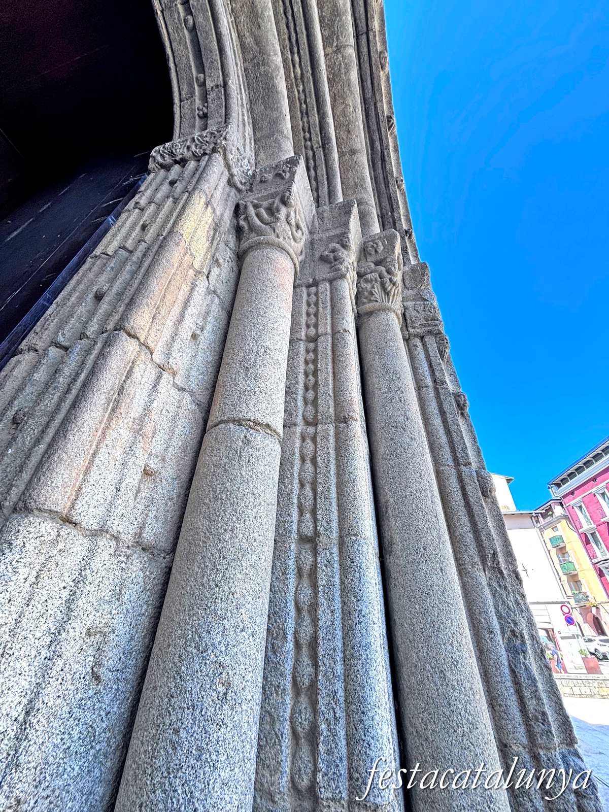 La Seu d'Urgell - Façana nord de la catedral de Santa Maria