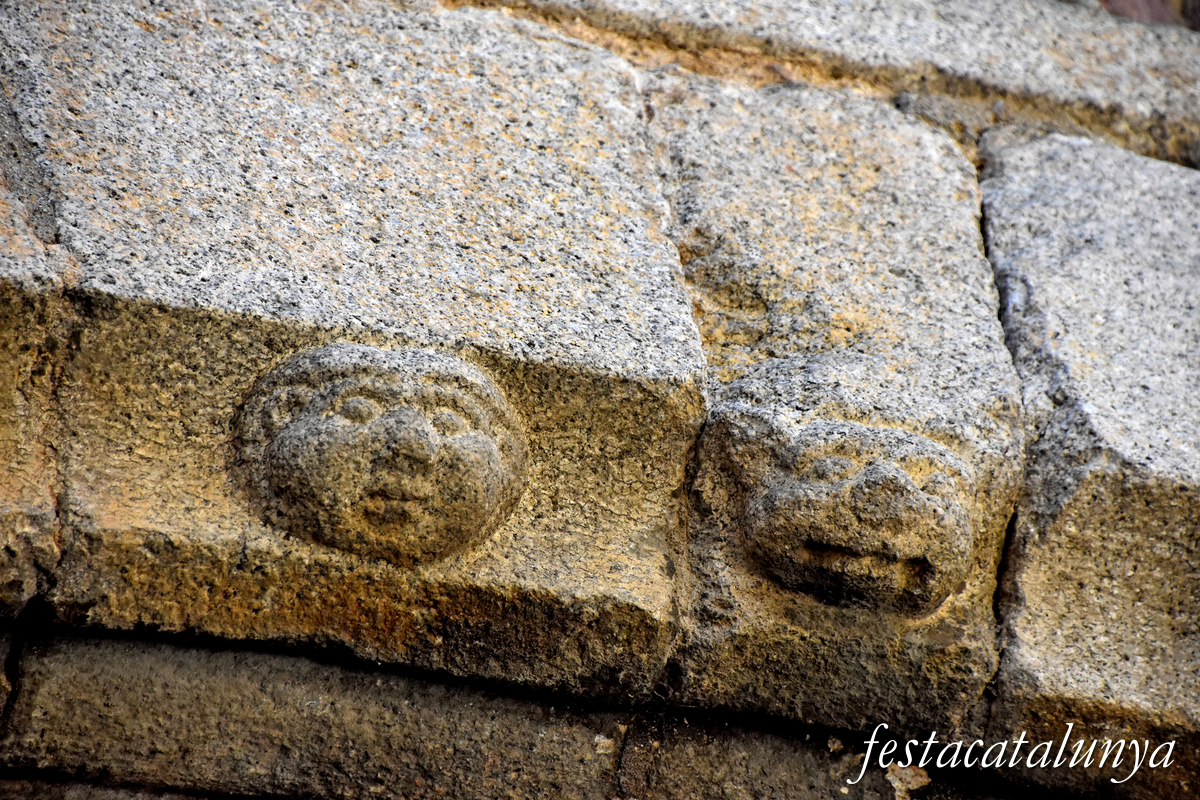 La Seu d'Urgell - Façana nord de la catedral de Santa Maria