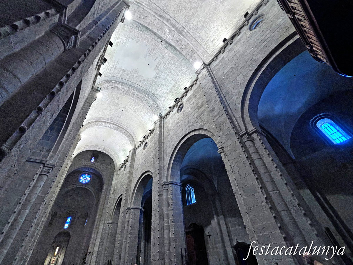 La Seu d'Urgell - L'interior de la catedral de Santa Maria 