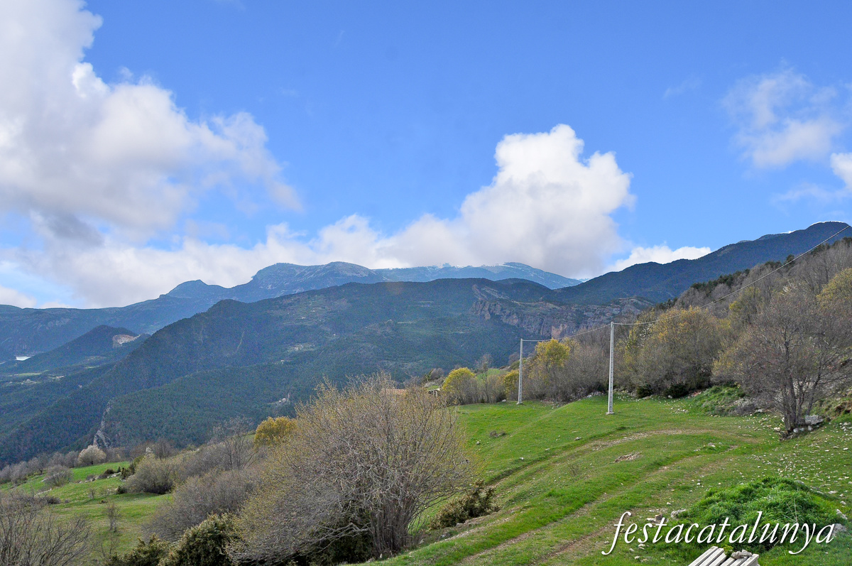 Guixers - Sant Pere Montcalb (Vistes panoràmiques)