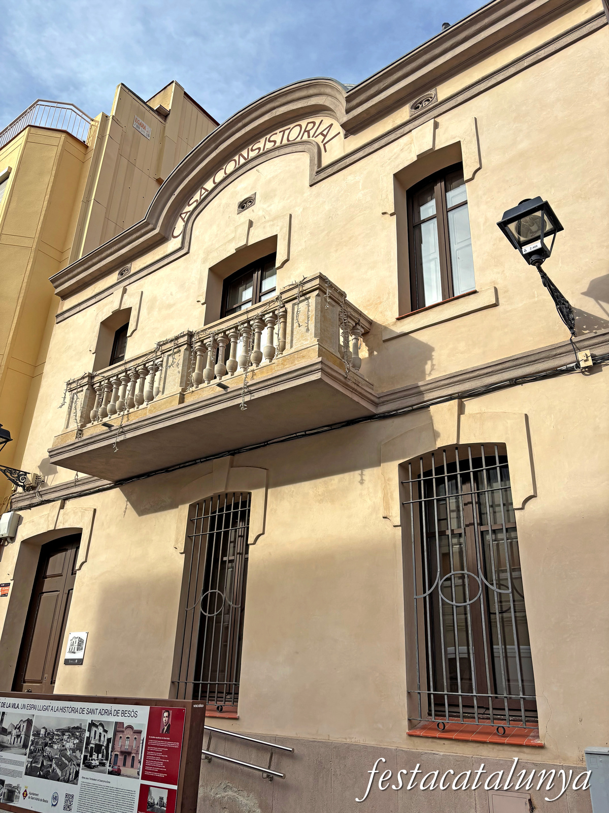 Sant Adrià de Besòs - Casa Dalt de la Vila, antiga Casa Consistorial
