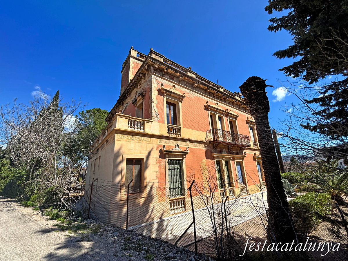 Roquetes - La Via Verda de la Val de Zafán, camí de sensacions al seu pas per Roquetes - Torre de Segarra