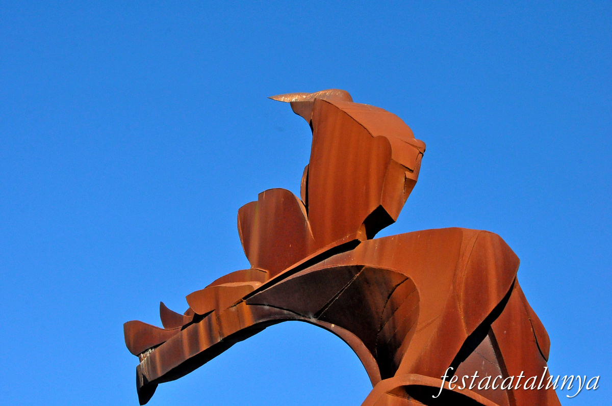 Escultura Llevantada de Ripollet