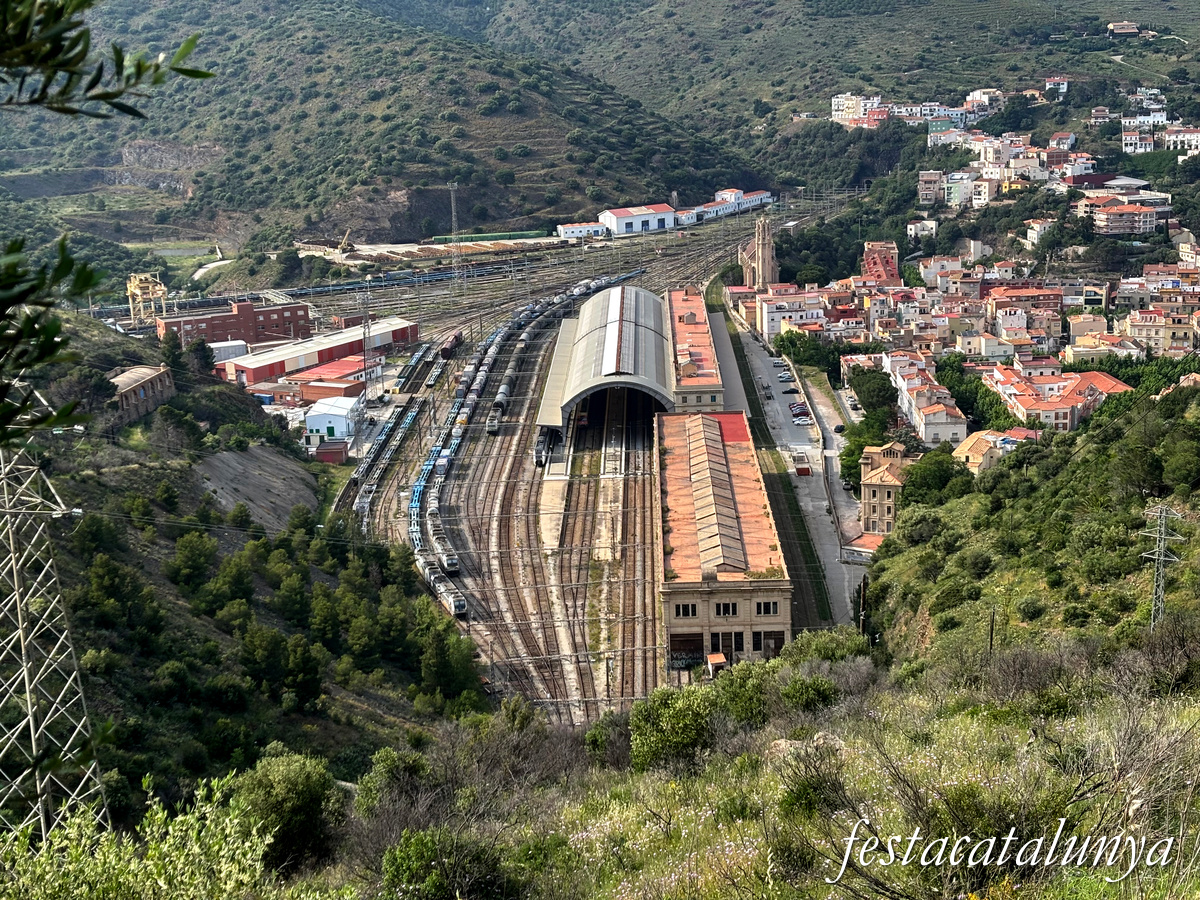 Mirador des de l'antiga N-260 a Portbou ***