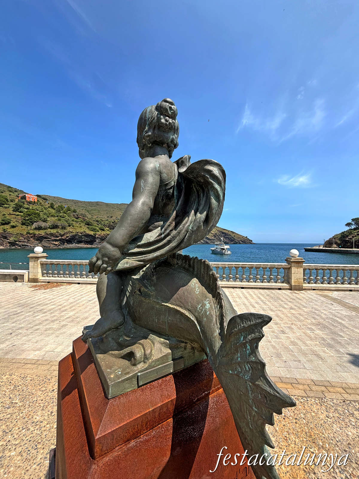 Portbou - Ruta Frederic Marès -  Infant amb peix 
