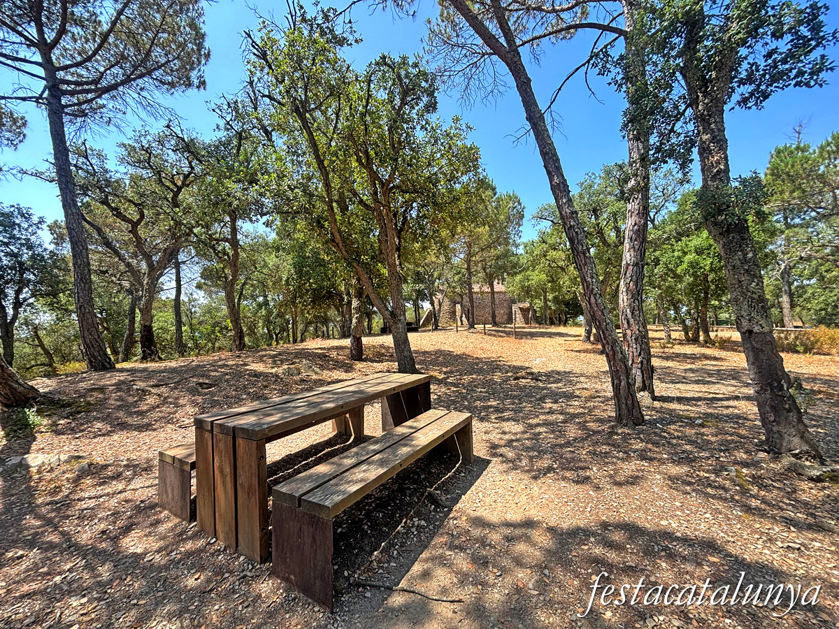 Llambilles - Sant Cristòfol del Bosc actual Mare de Déu de la Salut