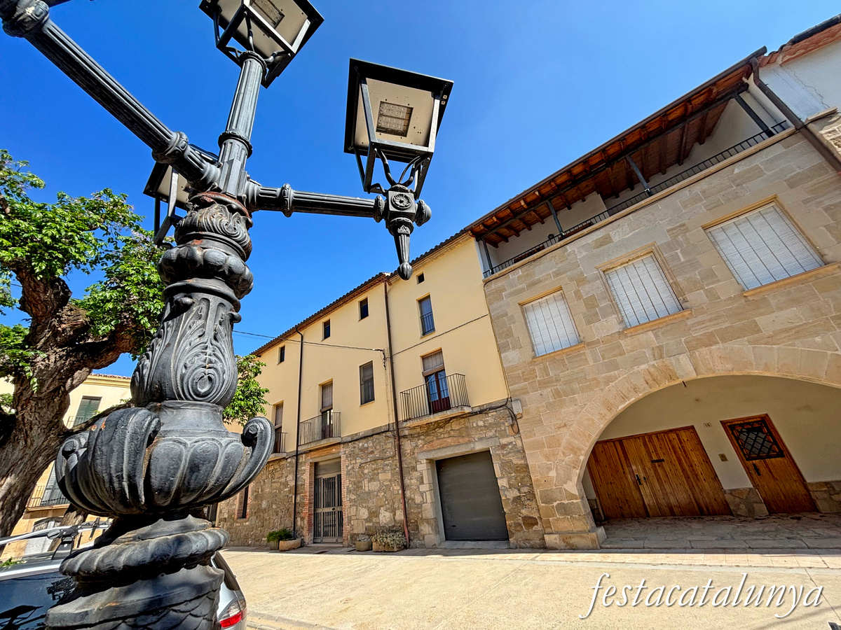 Plaça de la Vellesa a Ivars d'Urgell