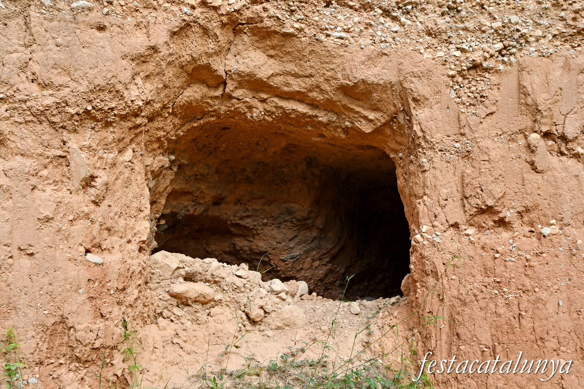 Mines de terra refractària del Pinell de Brai ***