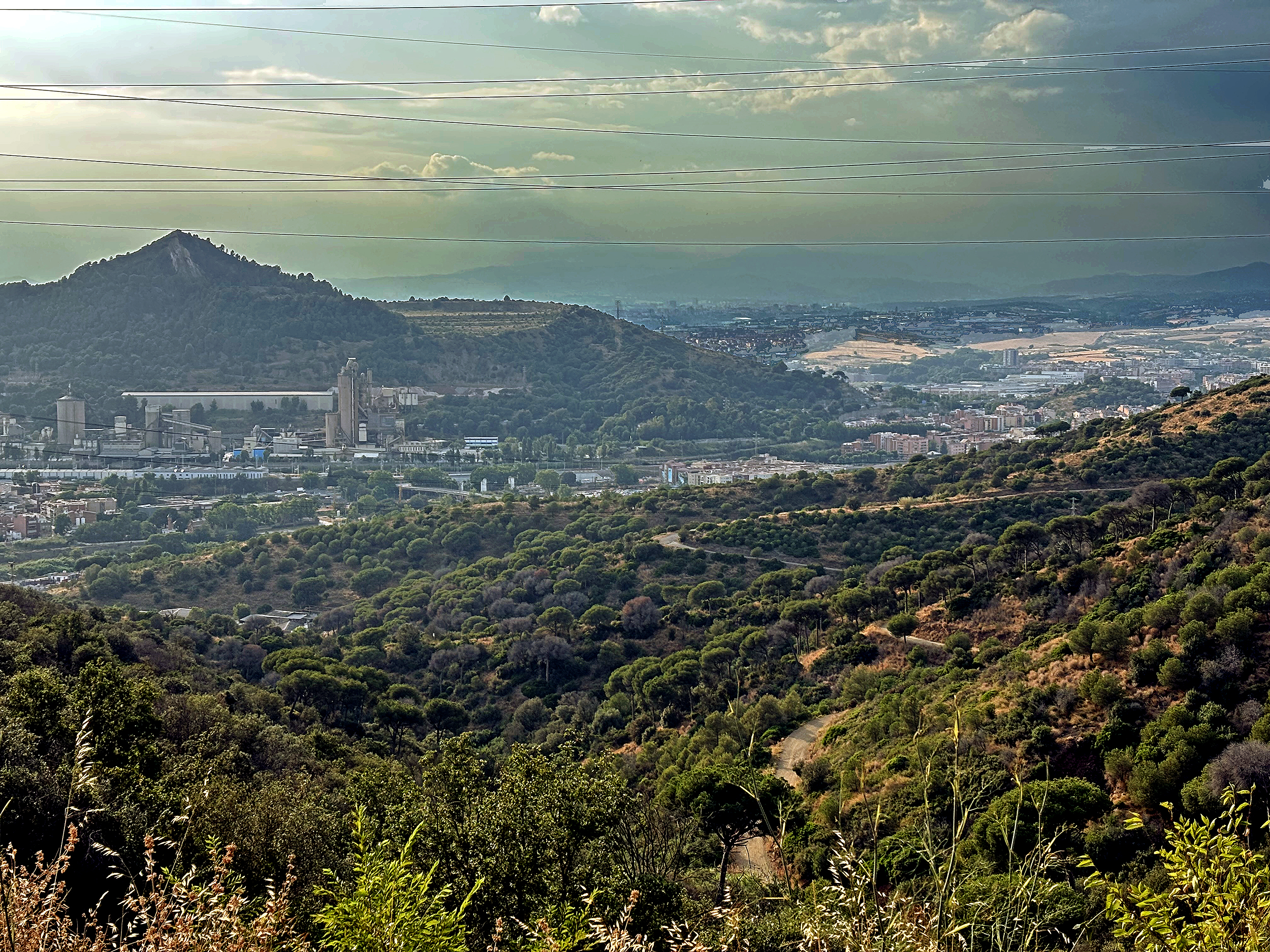 Mirador de la Serra de Marina des de Santa Coloma de Gramenet ***