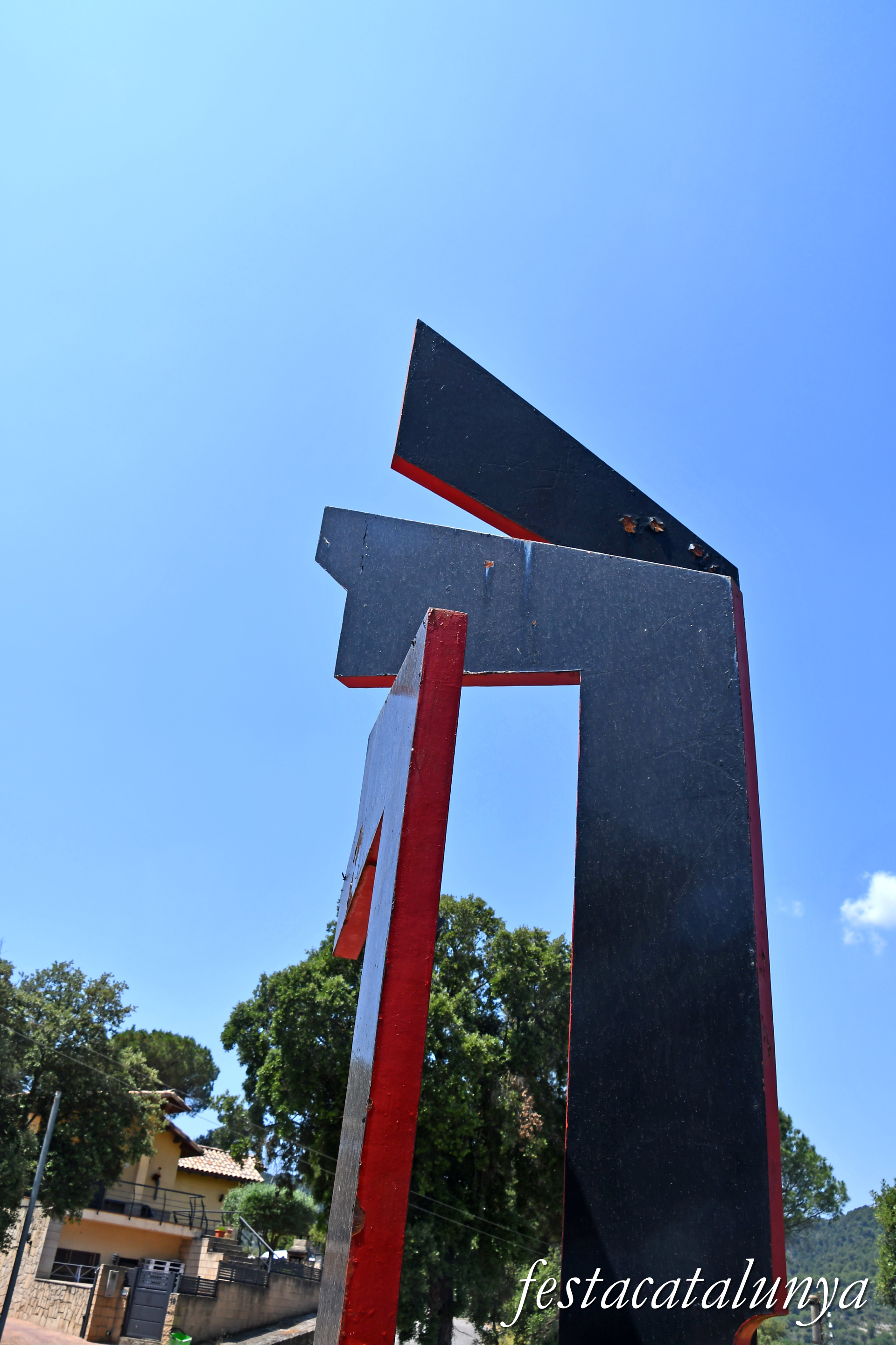 Monistrol de Calders - Escultura Centre de Salvador Soria Zapater 