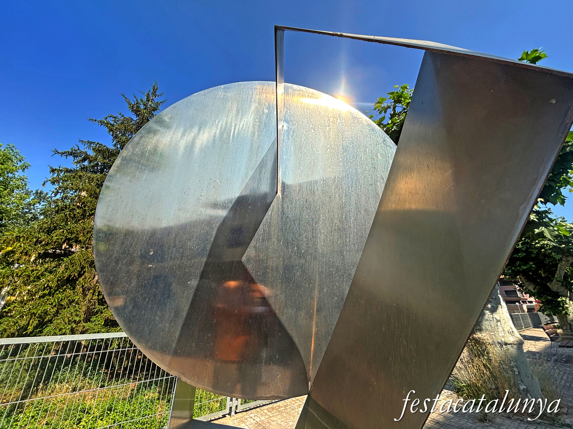 Monistrol de Calders - Escultura Cinta esfèrica d'Enrique Salamanca