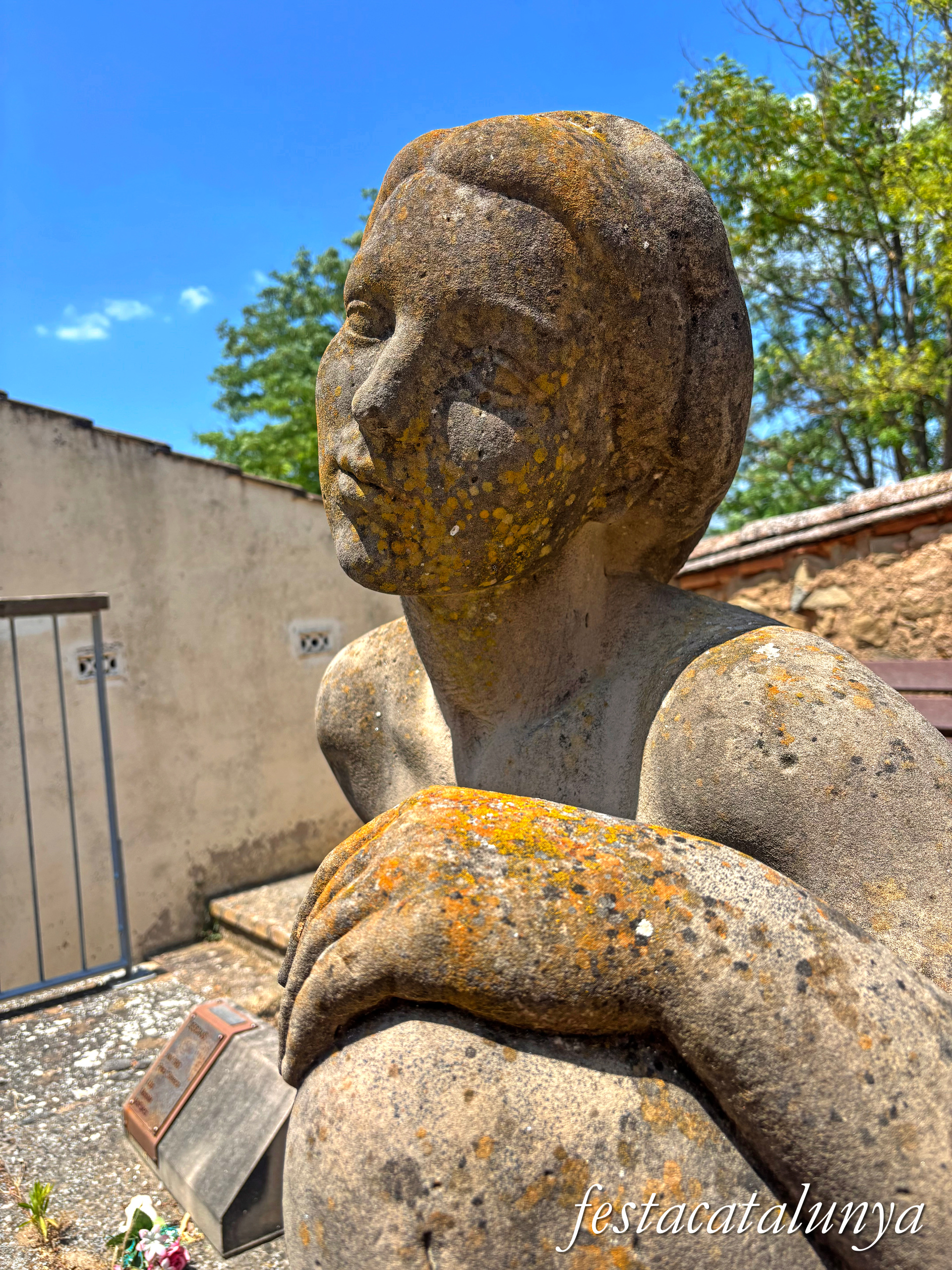 Monistrol de Calders - Escultura Descans de Lluís Montañé Mollfulleda 