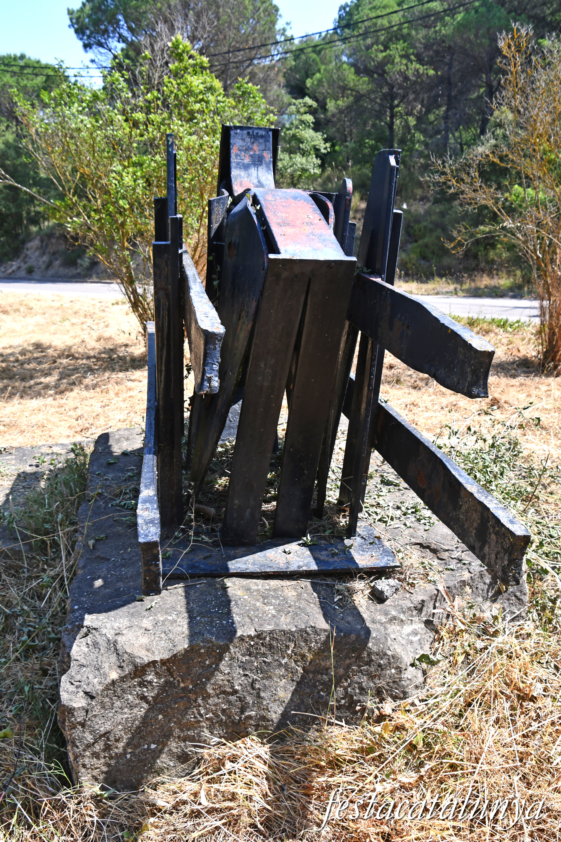 Monistrol de Calders - Escultura La Trampa de Charles Henry Collet Colomb  