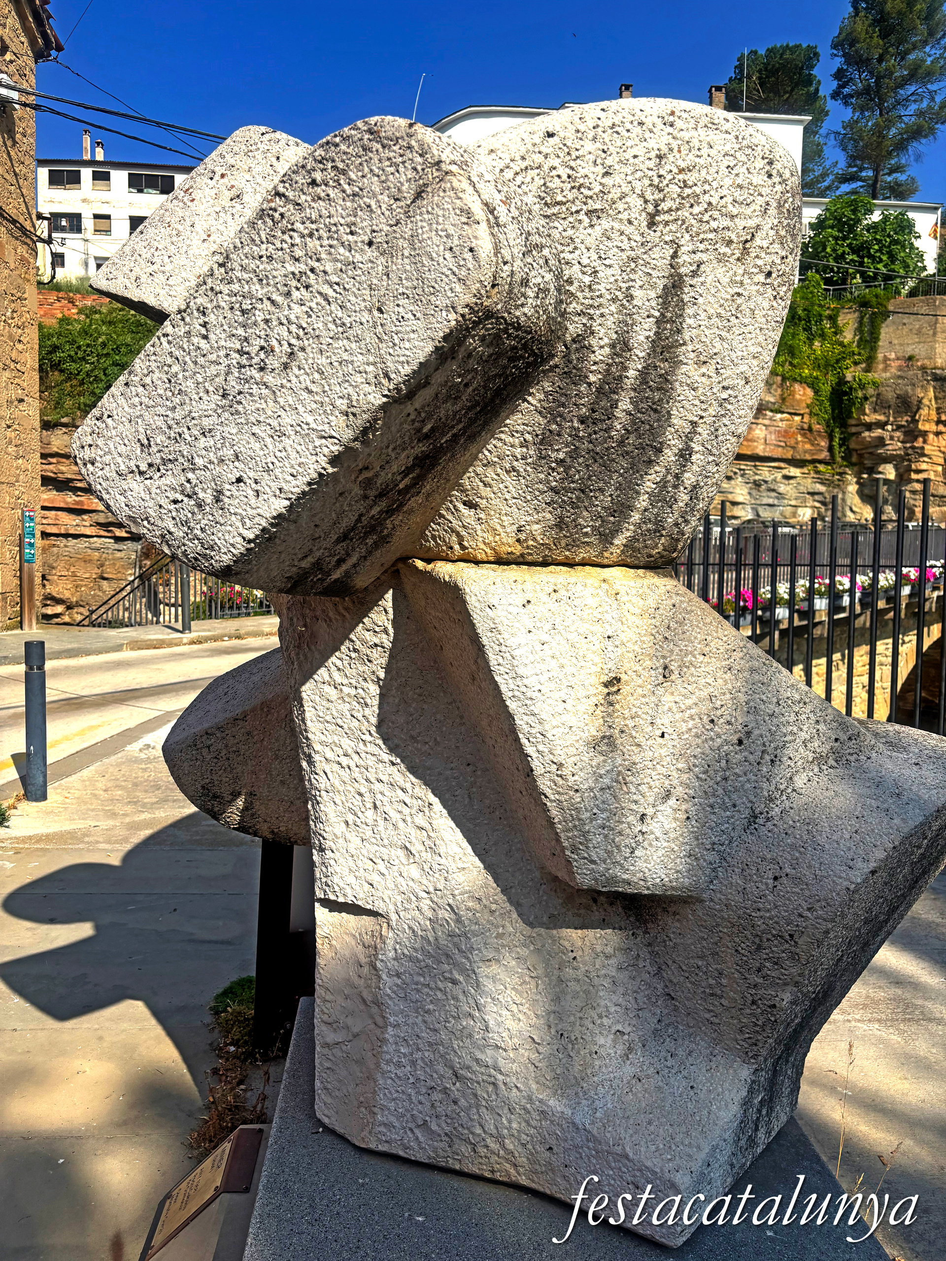 Monistrol de Calders - Escultura Sísif (Miner-Picapedrer) de César Montaña García