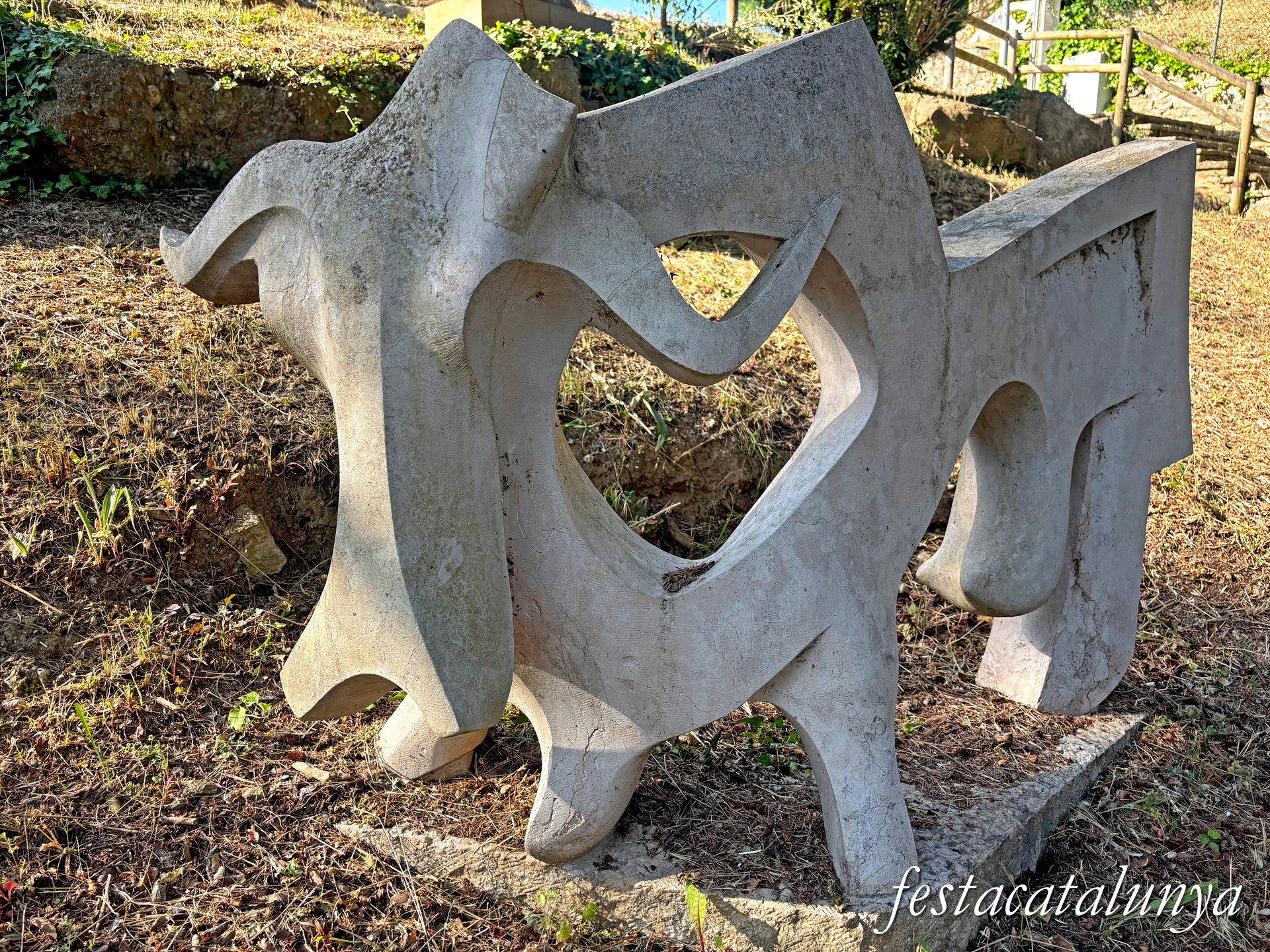 Monistrol de Calders - Escultura Vaca d'Eudald Serra Güell