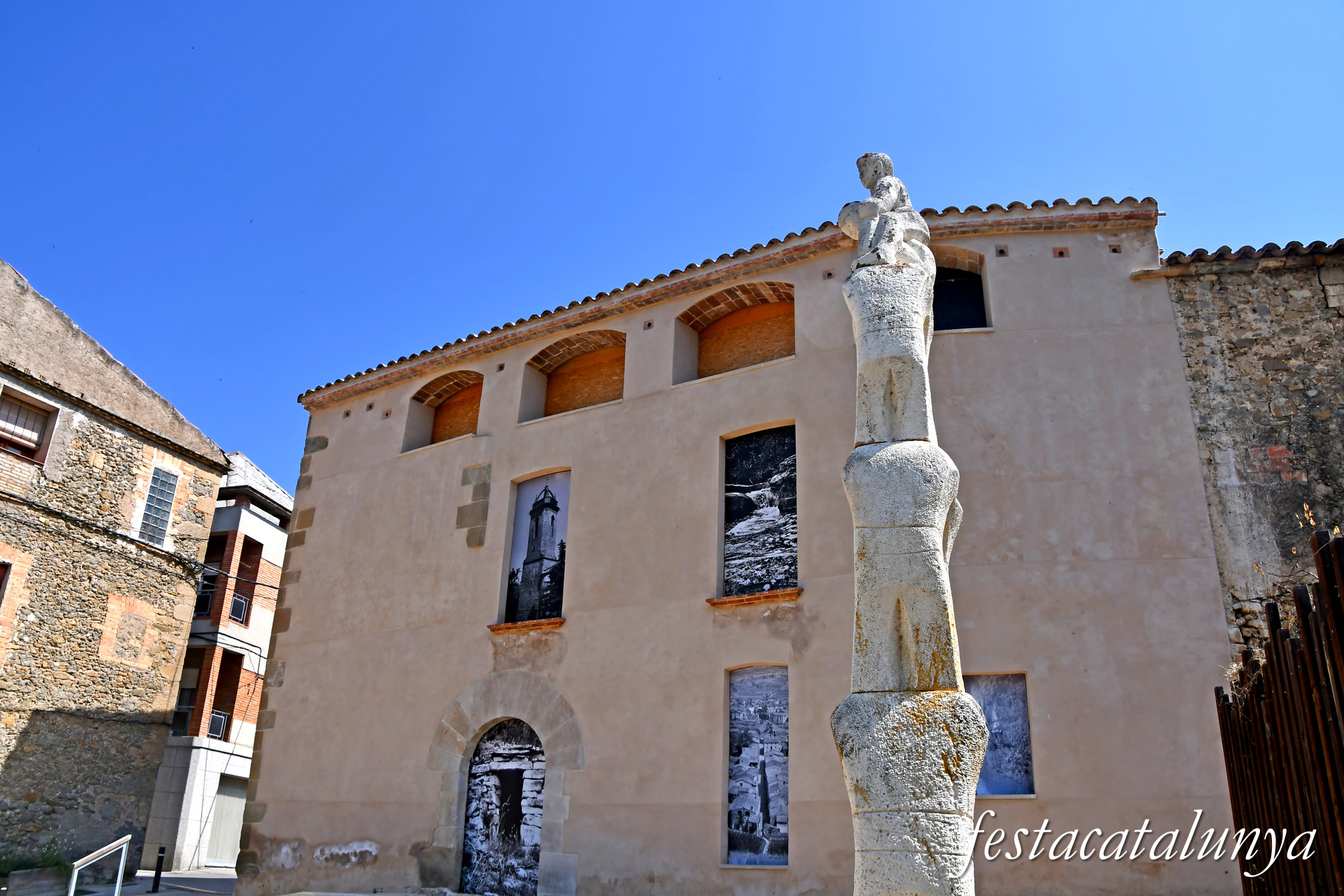 Monistrol de Calders - Escultura Xiquets de Valls de Josep Maria Brull i Pagès 