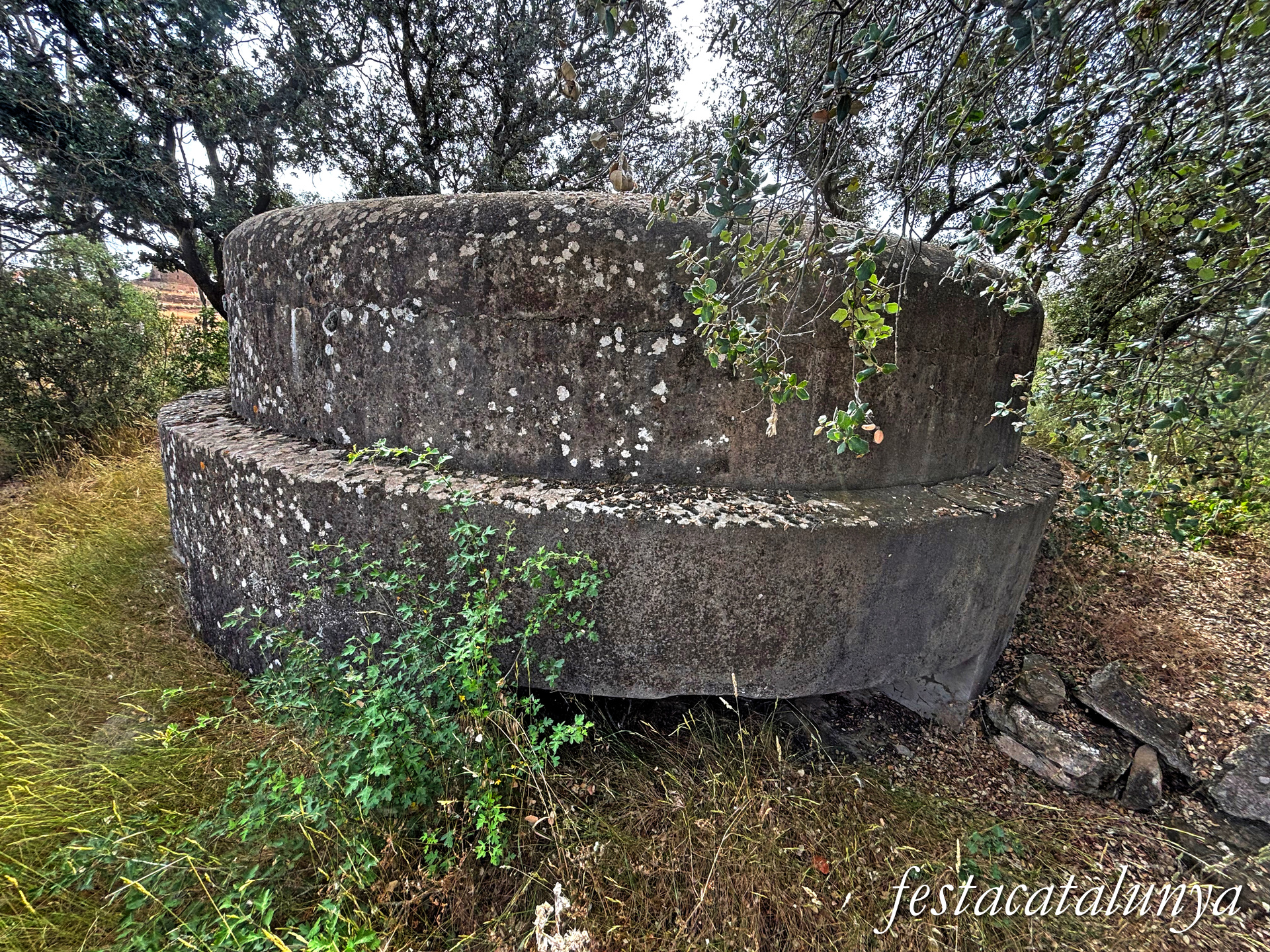 Preixens - Búnquer de la guerra civil prop de la carretera de Castellserà