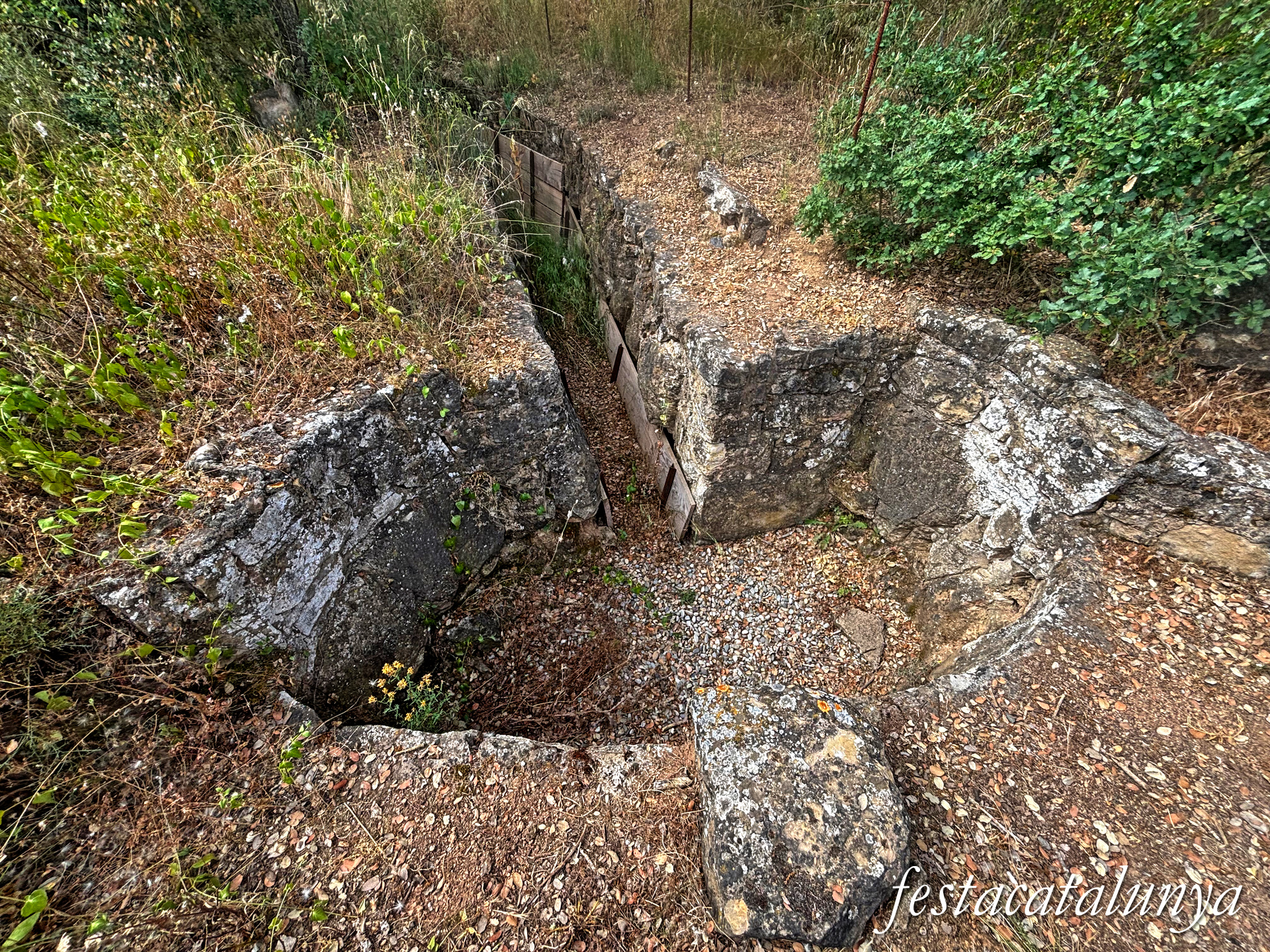 Preixens - Búnquer de la guerra civil prop de la carretera de Castellserà 
