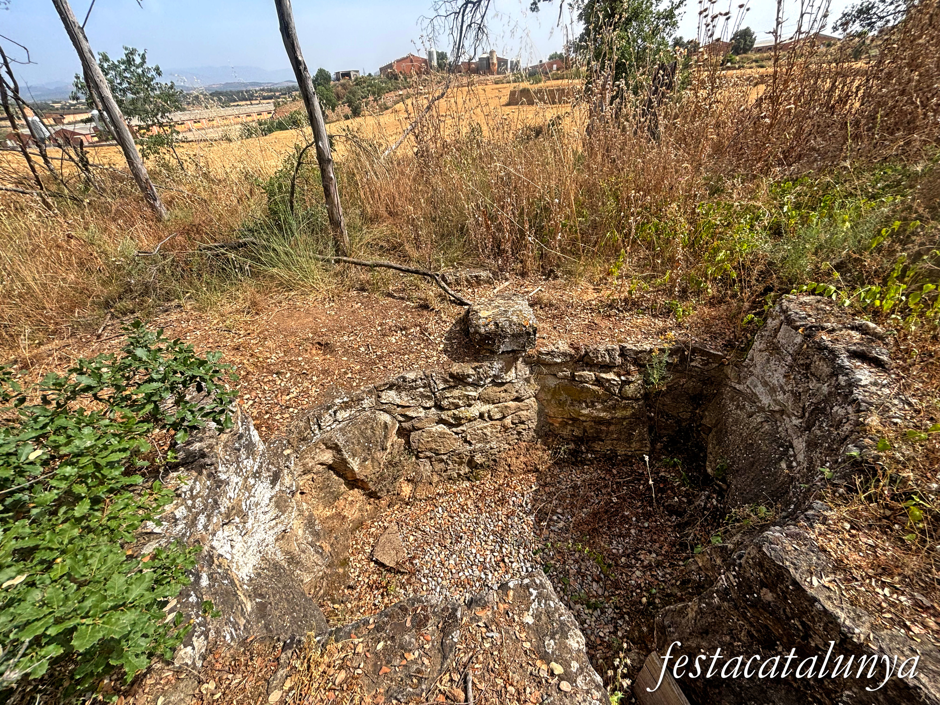 Preixens - Búnquer de la guerra civil prop de la carretera de Castellserà 