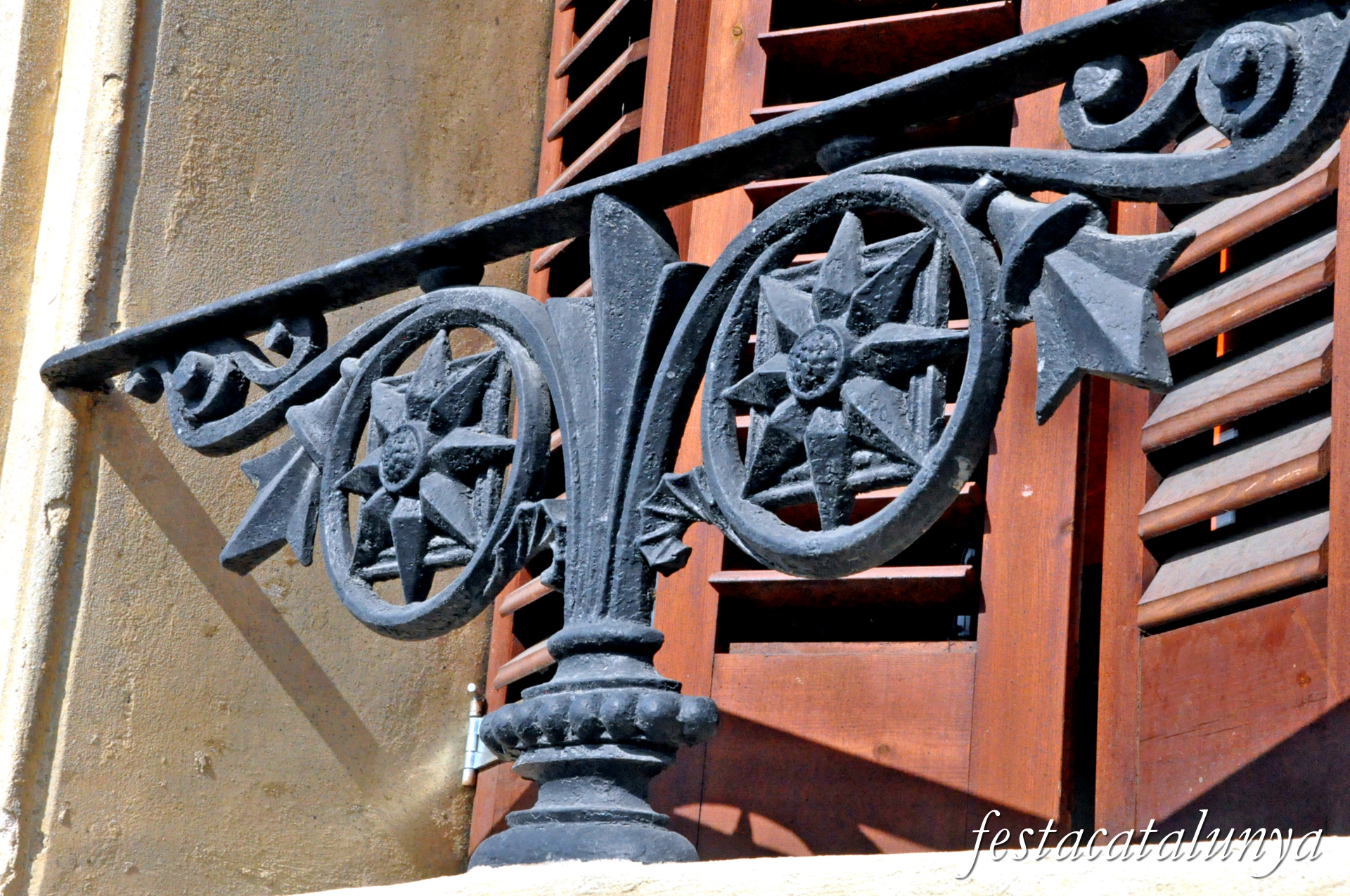 Carrer de Colom a Montcada i Reixac