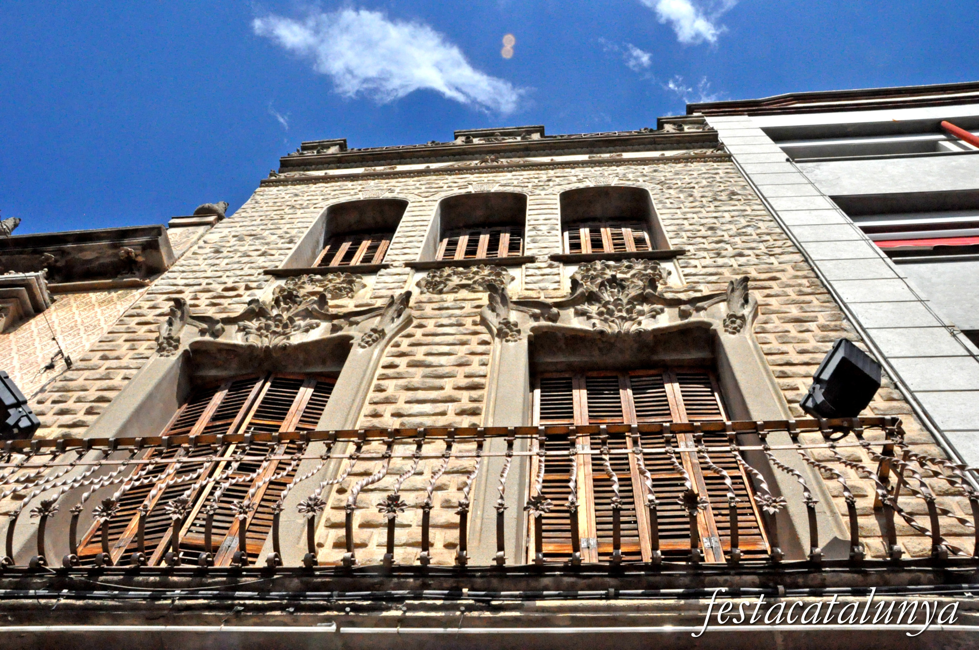 Montcada i Reixac - Carrer Major - Can Cuyàs 
