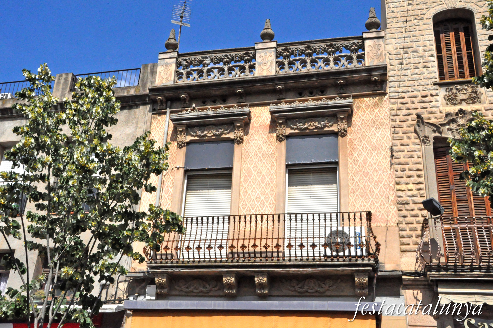 Casa Vilarrasa o Can Massagué a Montcada i Reixac