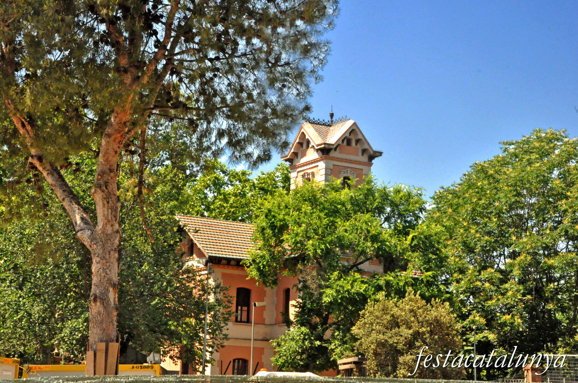 Casa de les Aigües de Montcada i Reixac